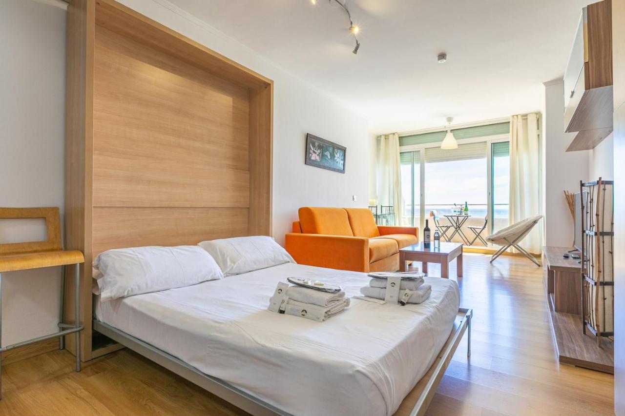 شقة Apartamento El Velero Primera Linea Playa توريمولينوس المظهر الخارجي الصورة