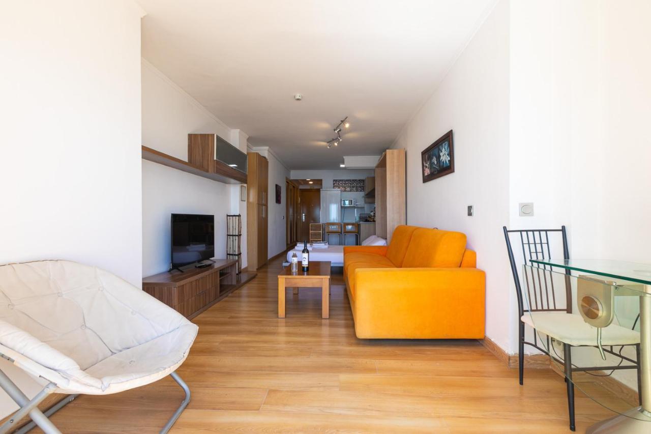 شقة Apartamento El Velero Primera Linea Playa توريمولينوس المظهر الخارجي الصورة