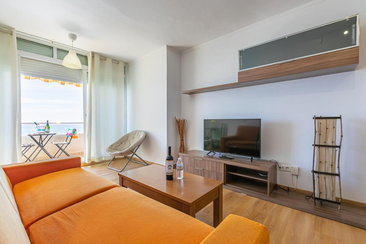 شقة Apartamento El Velero Primera Linea Playa توريمولينوس المظهر الخارجي الصورة